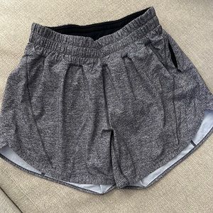 Lululemon Track That Mid-Rise 5”